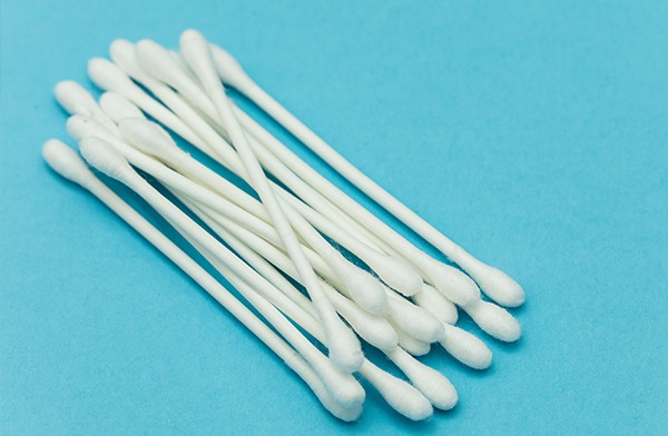 Bundle of Q-Tips